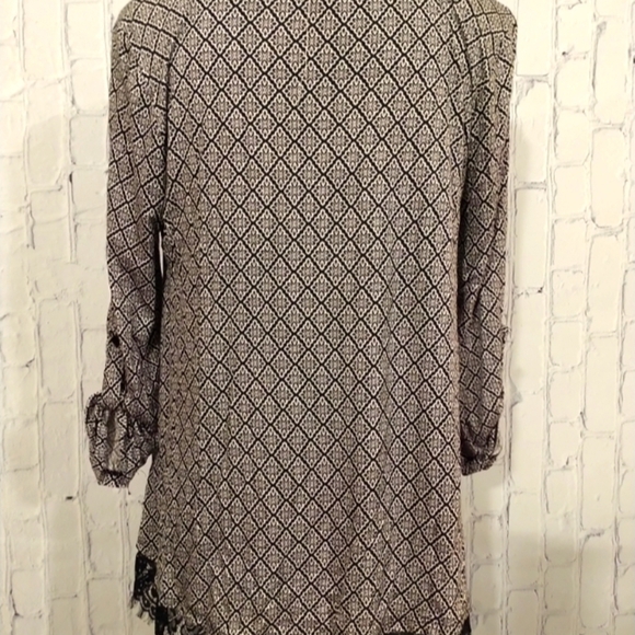 HIPPIE Rose Diamond Print Blouse Size Medium - Picture 3 of 5